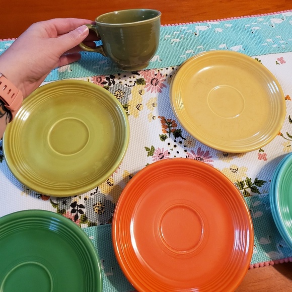 Set of 3 Vintage Fiestaware Dishes - Picture 4 of 7